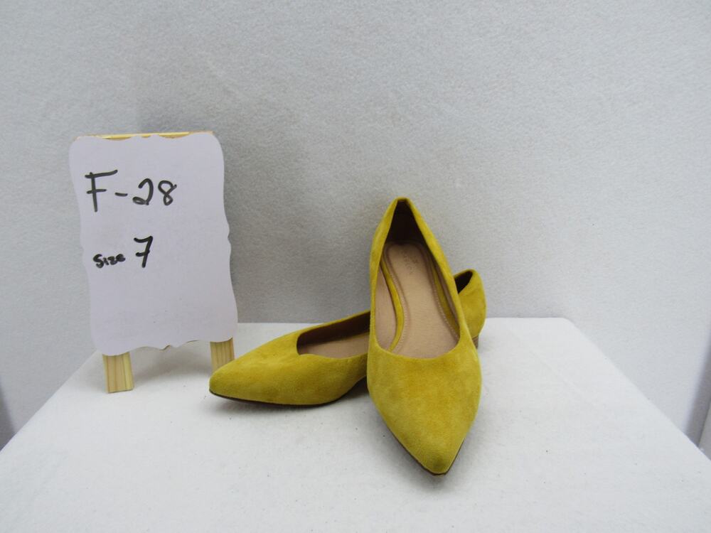 Caslon suede yellow flats size 7